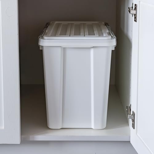 IRIS USA Stackable Dog Food Storage Container with 2 Cup Scoop, 4 Secure Latches, Fits up to 30 lbs, Pet Dry Food Bin, Gasket Seal Lid, BPA Free, Stackable, Easy Measure, White
