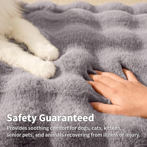SOMAHE Cat Bed Mat, Soft Plush Faux Fur Kneading Pet Bed, Machine Washable Cat Sleeping Pad for Indoor Cats & Kittens, Non-Slip Fluffy Cat Rug for Couch Sofa Floor, 23x15 Inch Grey